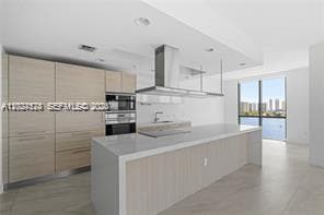 17111 Biscayne Blvd 1210 photo 5