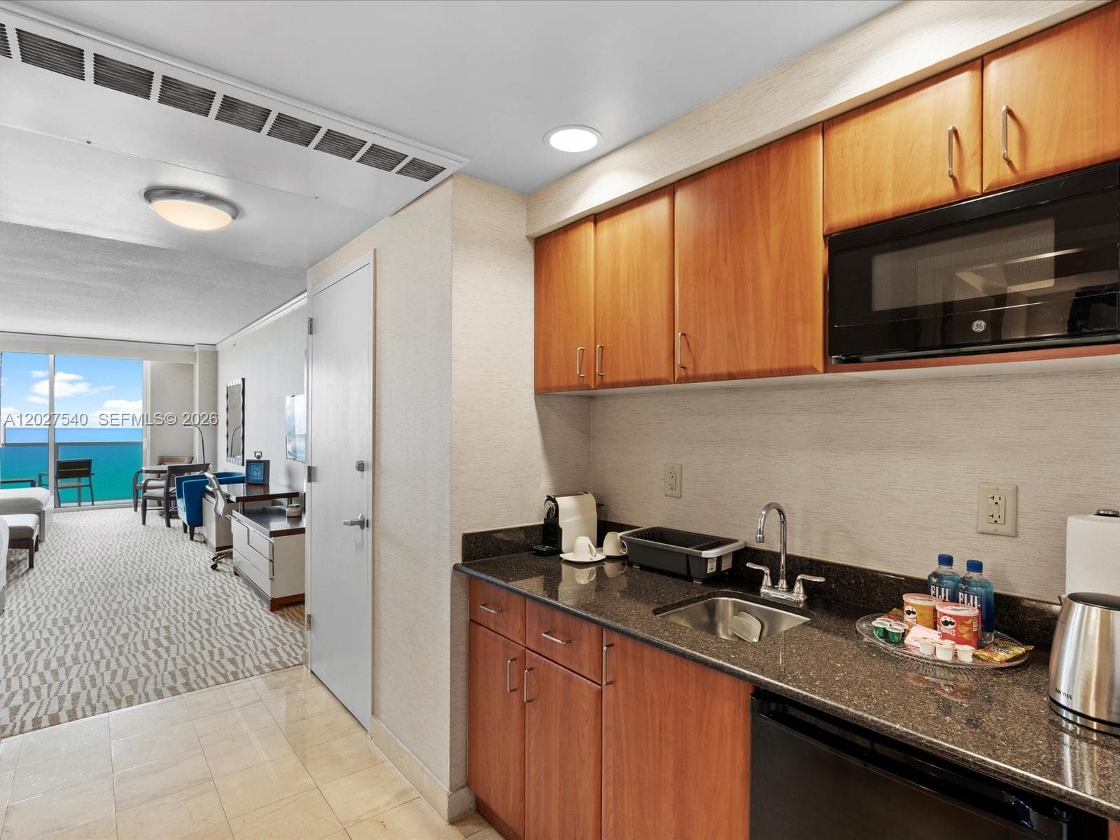 18001 Collins Ave 2511 photo 2