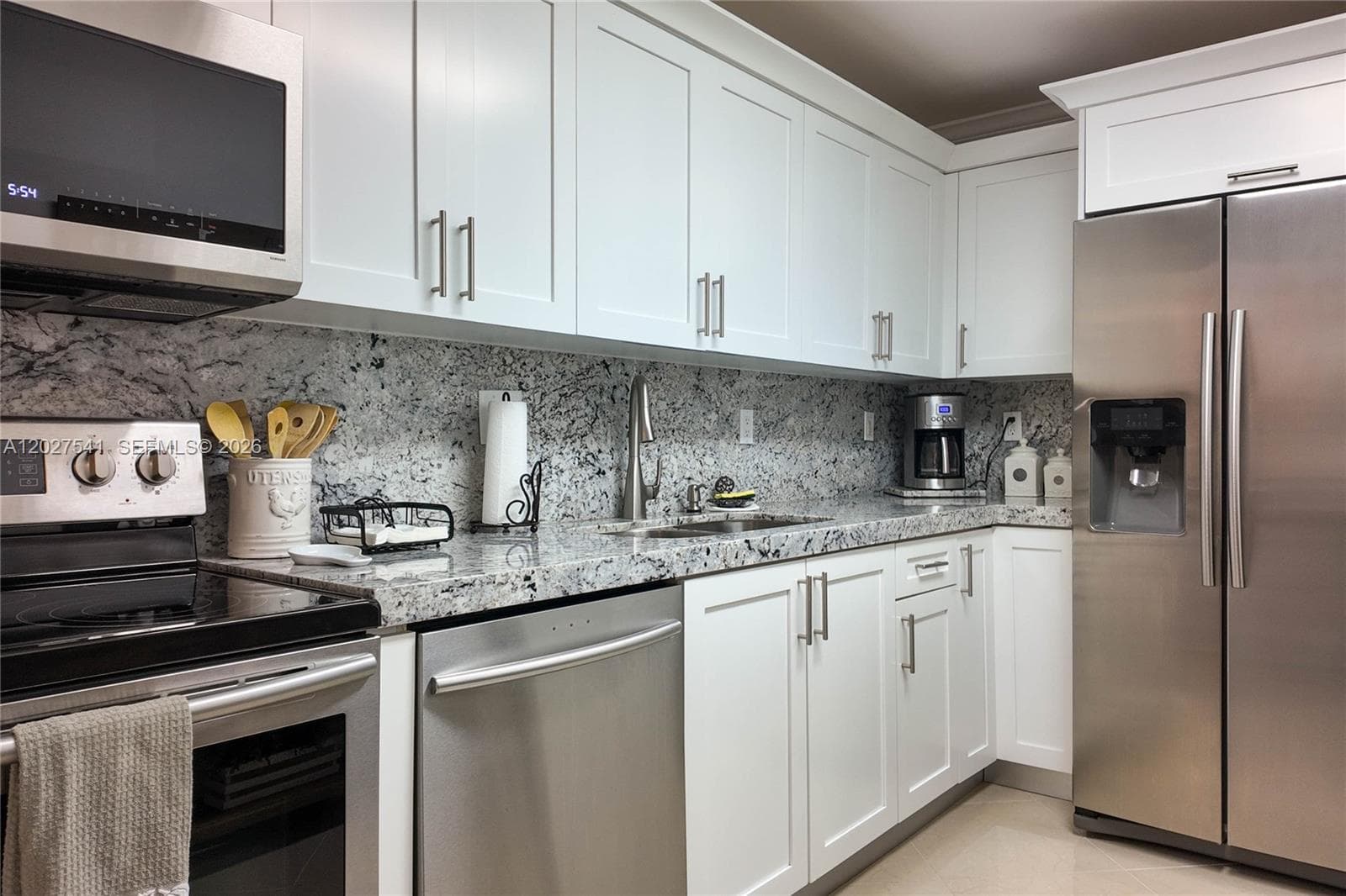 3001 S Ocean Dr 319 photo 3
