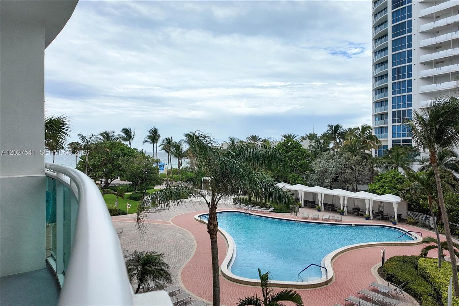 3001 S Ocean Dr 319 photo 1