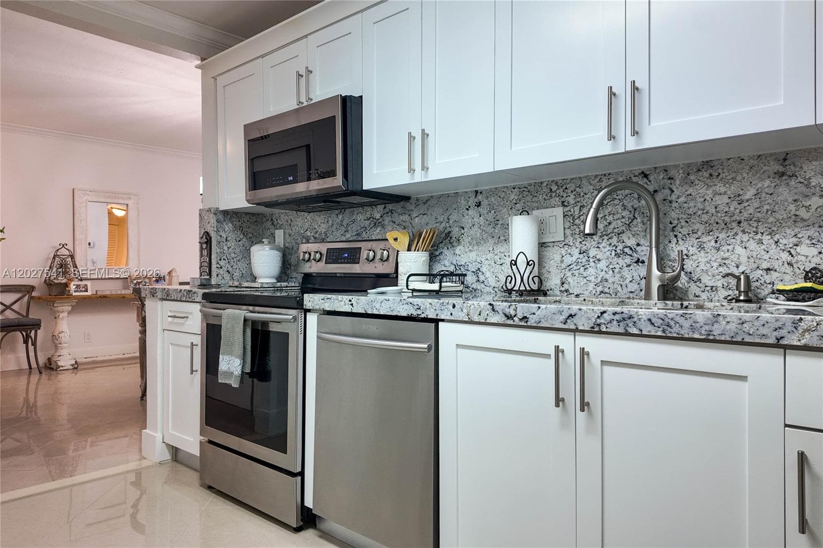 3001 S Ocean Dr 319 photo 4