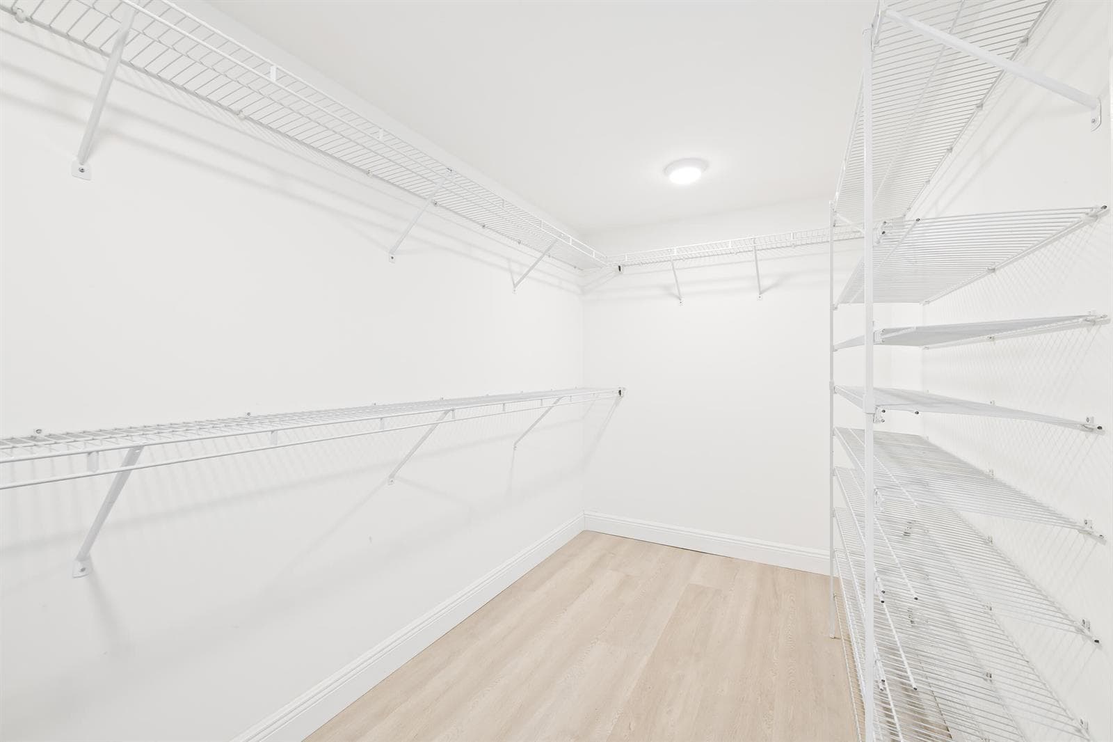799 Jeffery Street 201 photo 18