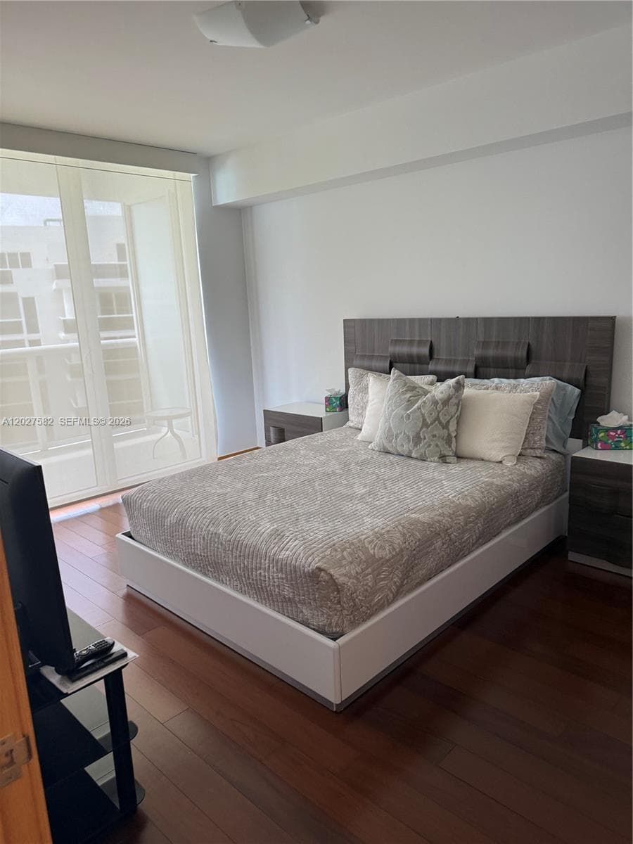 1830 S Ocean Dr 4404 photo 23