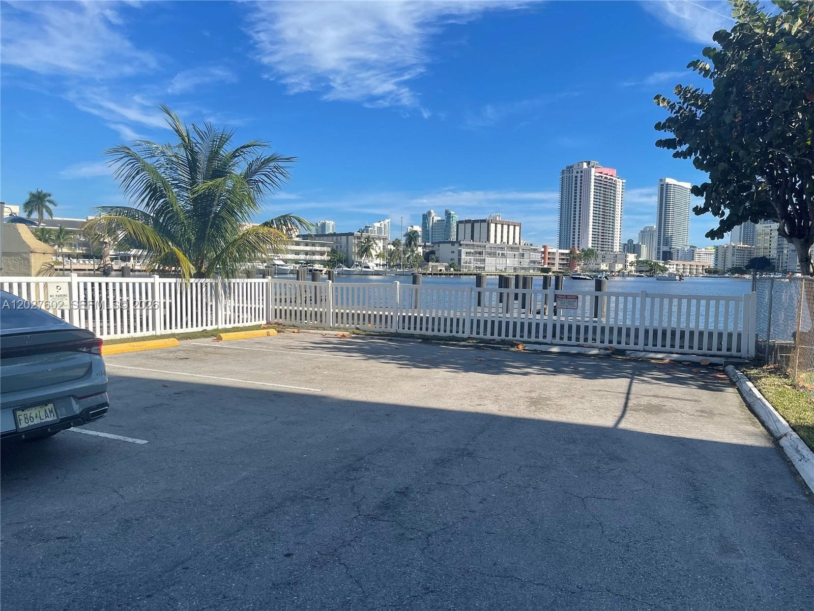 450 Golden Isles Dr 1H photo 6