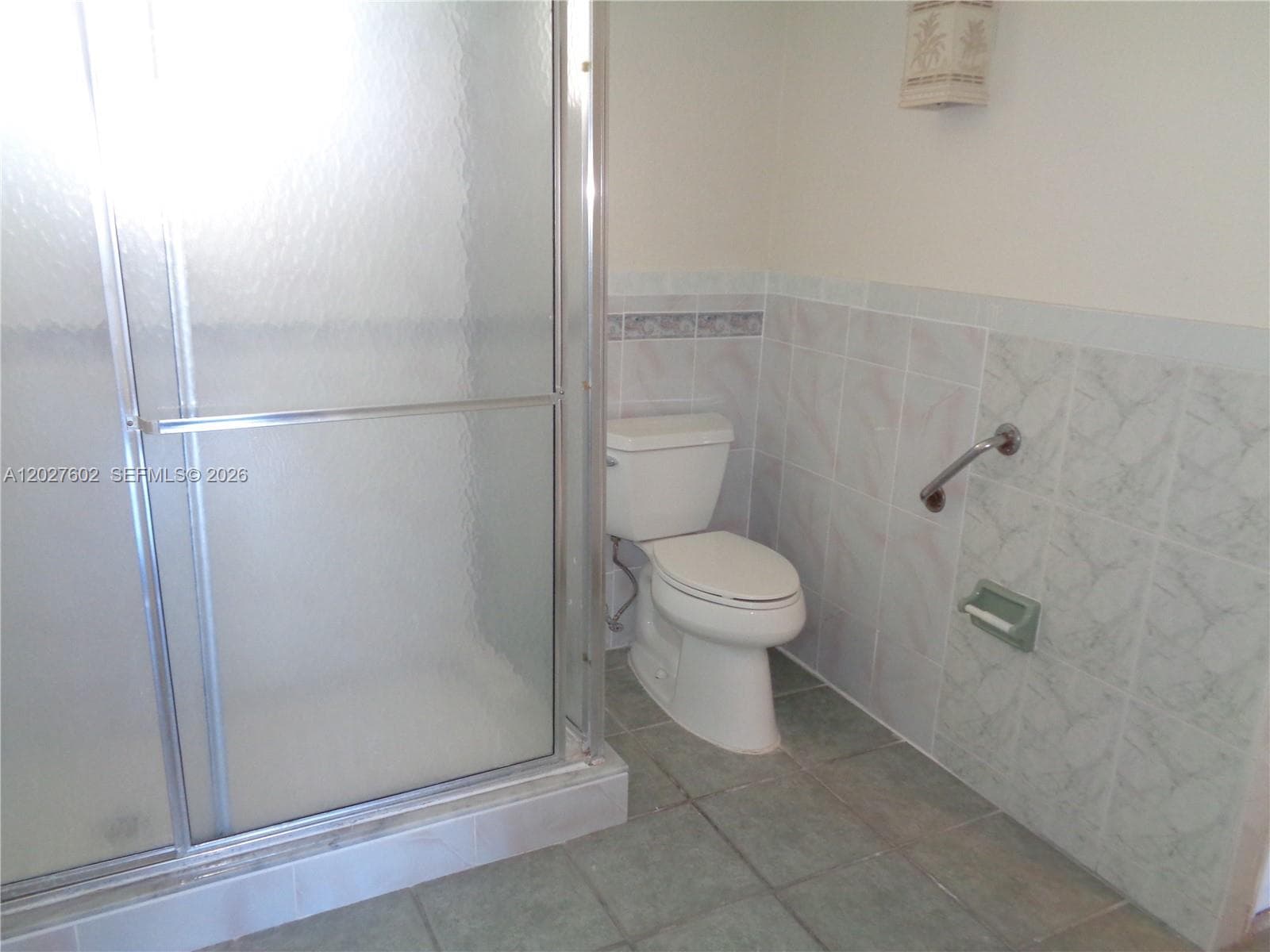450 Golden Isles Dr 1H photo 24