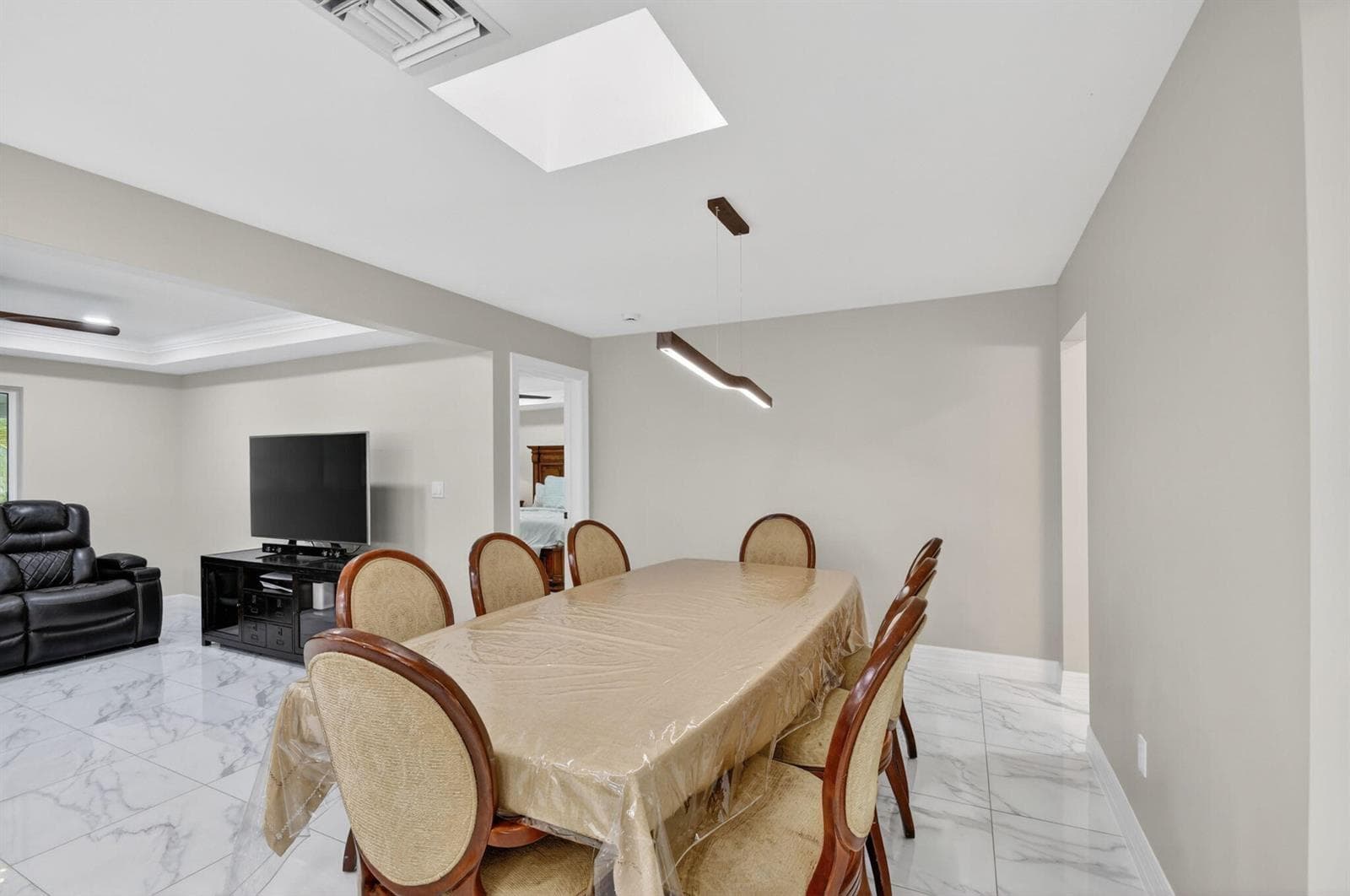 2277 Summit Boulevard photo 8