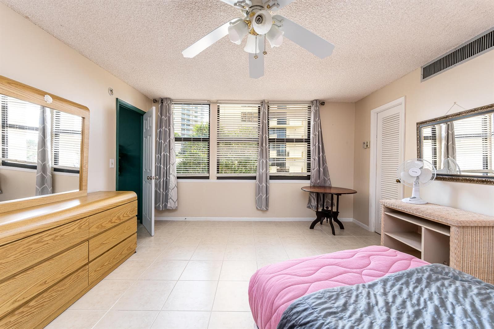 2800 N Ocean Drive A-2b photo 10