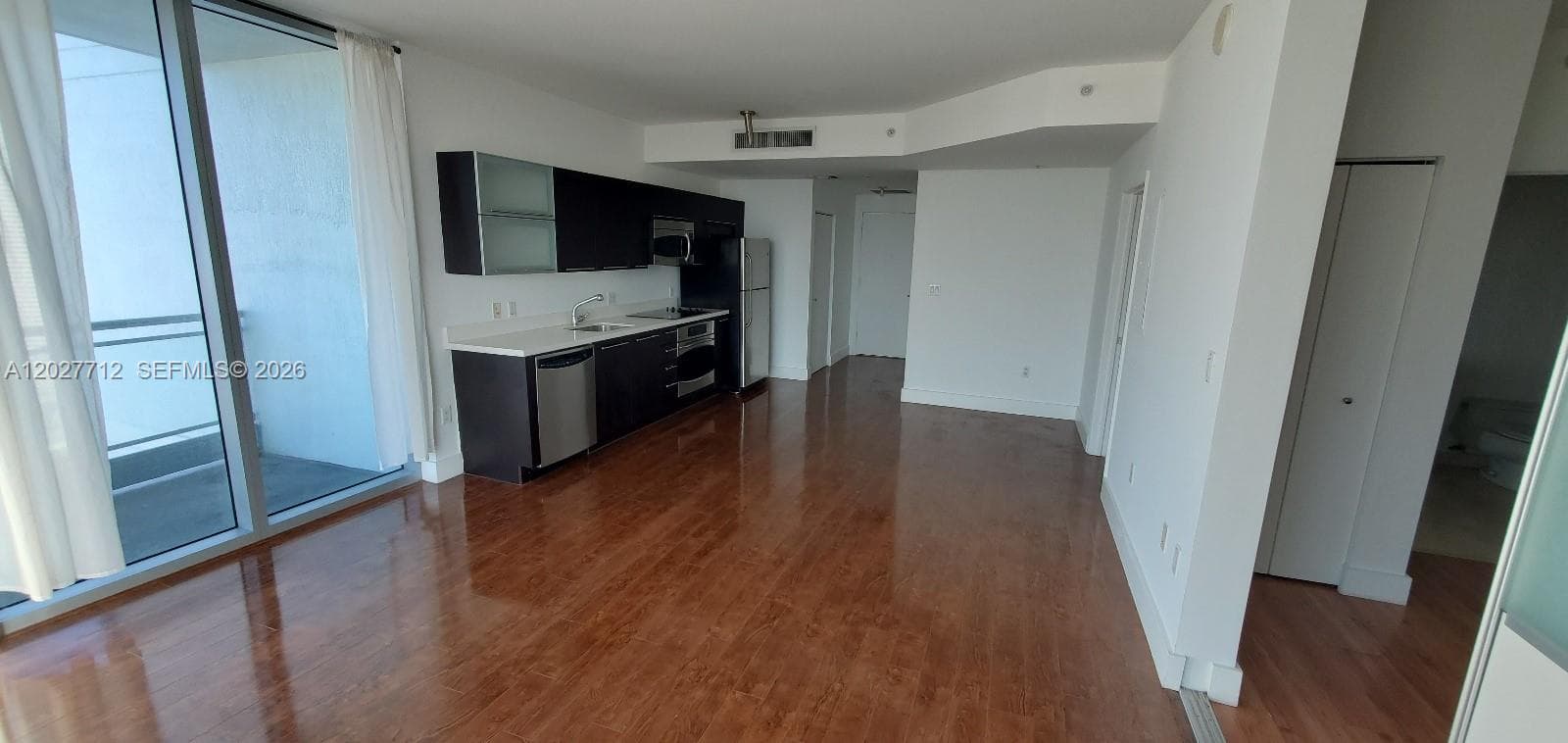90 SW 3rd St 2705 photo 8