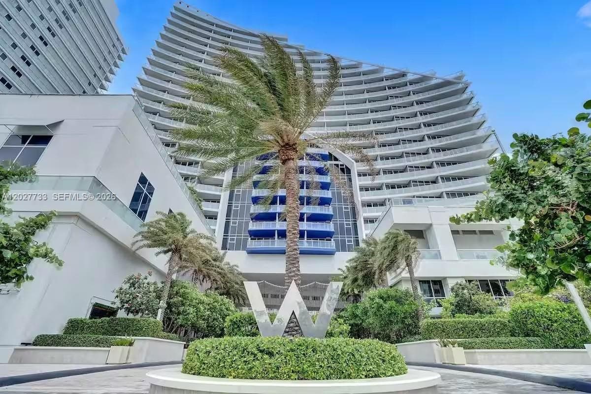 3101 Bayshore Dr 1205 photo 1