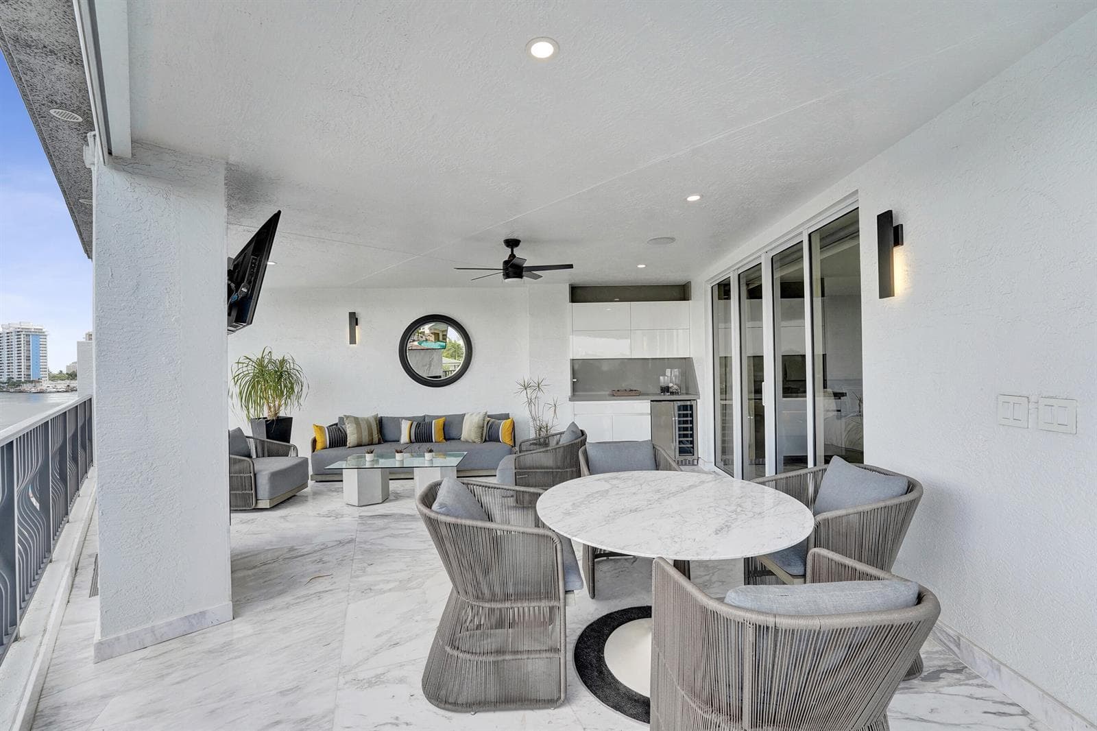 615 Bayshore Drive 402 photo 16