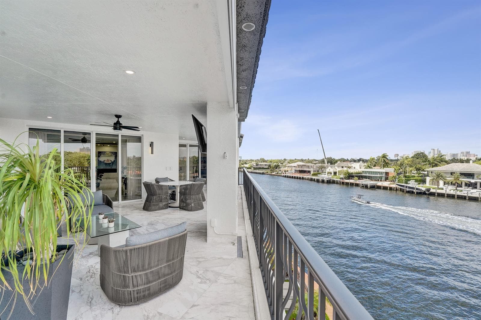 615 Bayshore Drive 402 photo 22