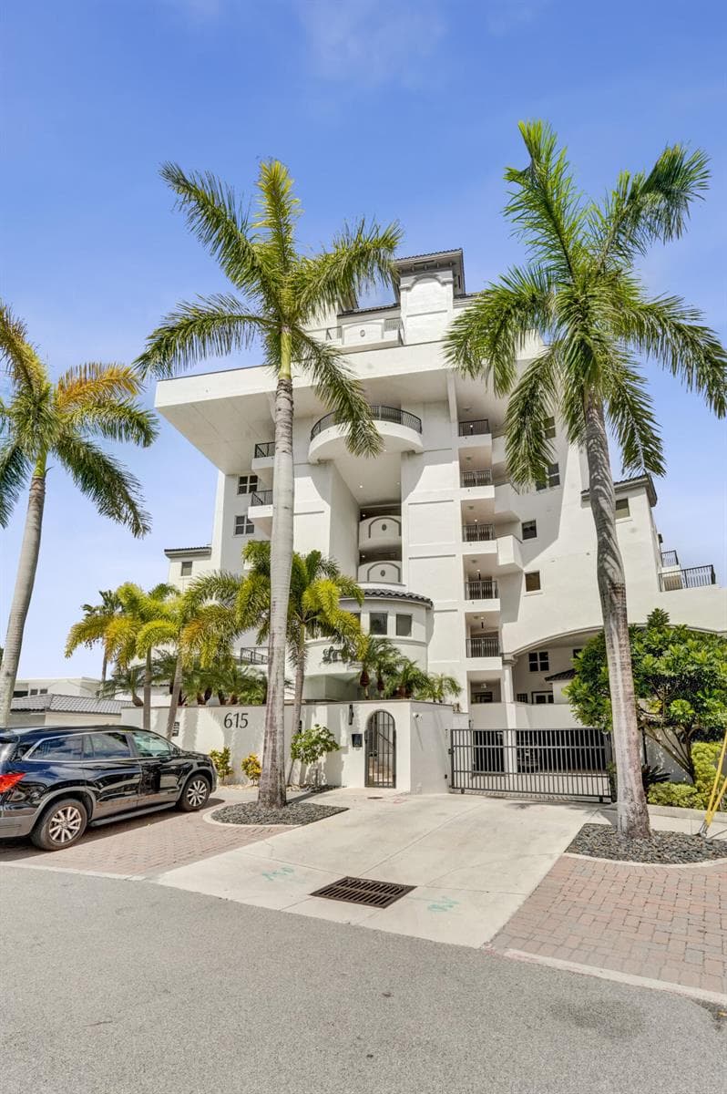 615 Bayshore Drive 402 photo 7