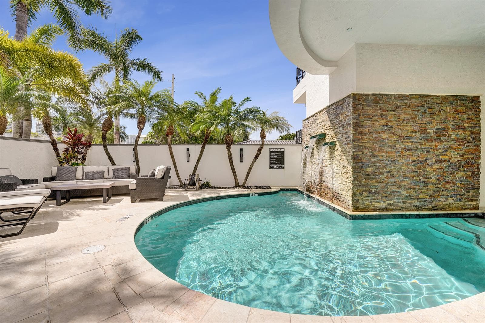 615 Bayshore Drive 402 photo 10