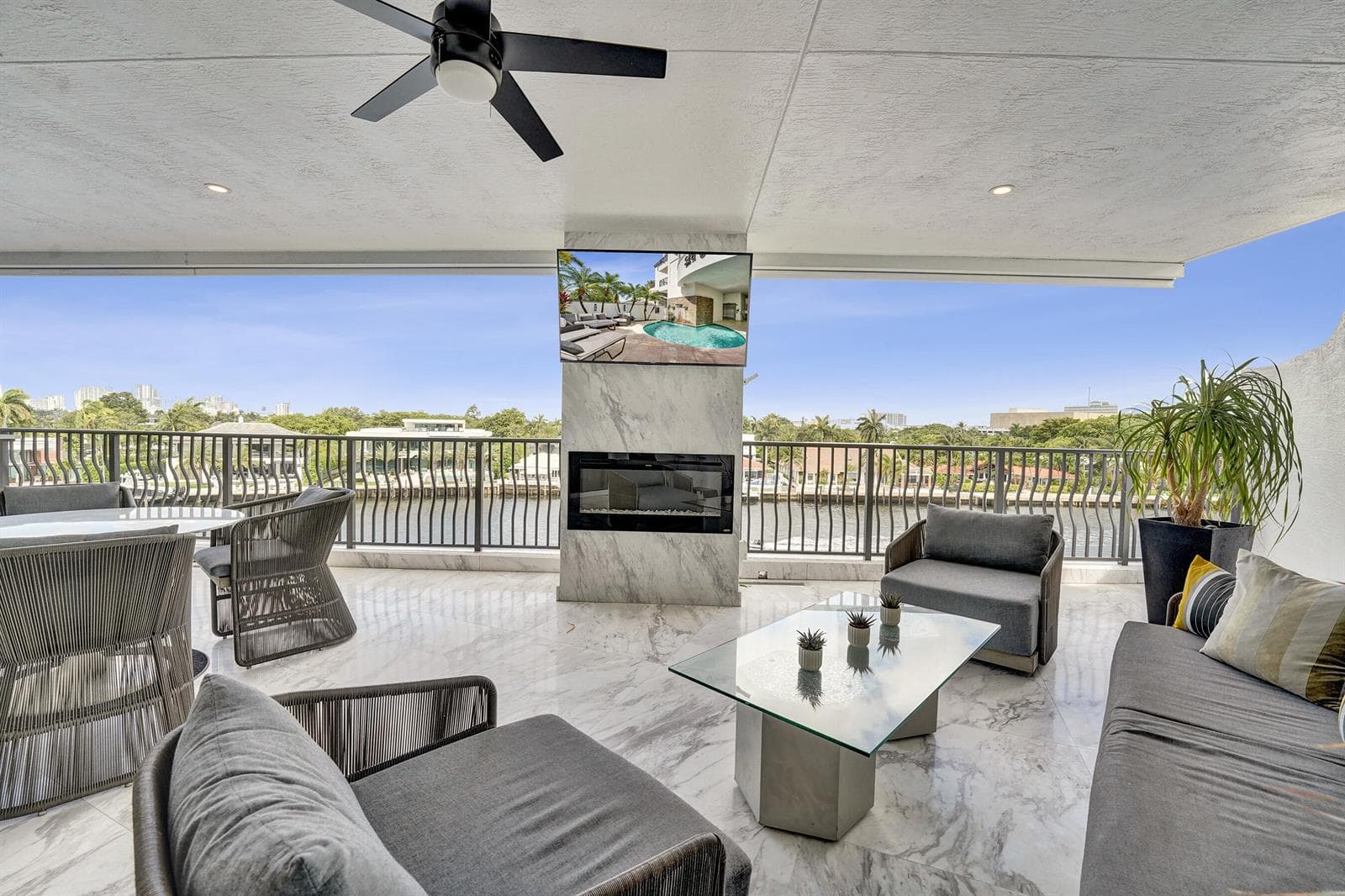615 Bayshore Drive 402 photo 21