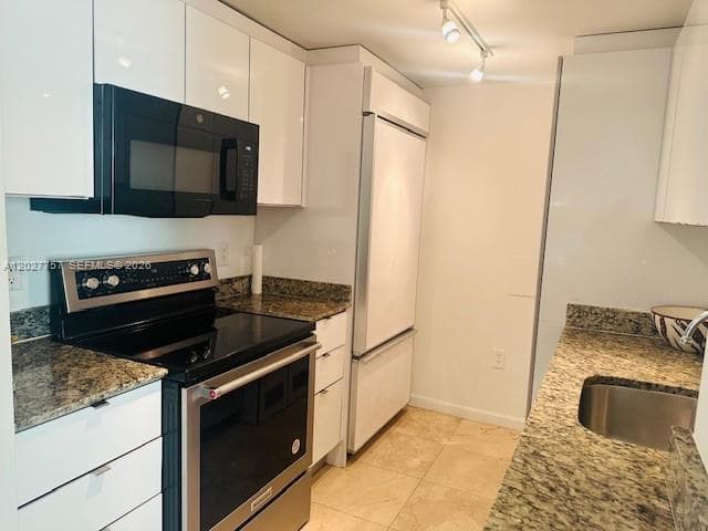 10275 Collins Ave 223 photo 2