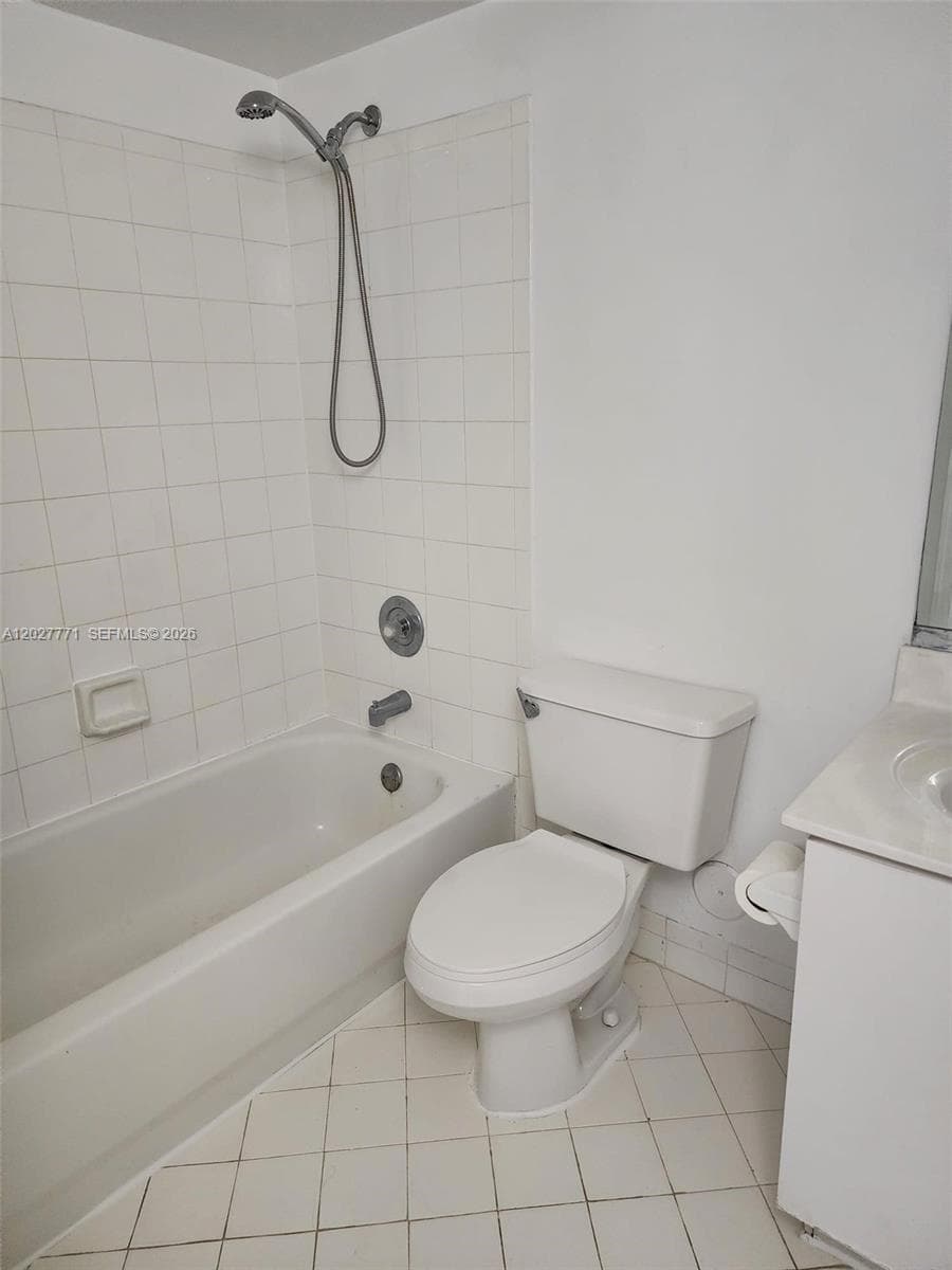 1450 SE 3rd Ave 208 photo 16