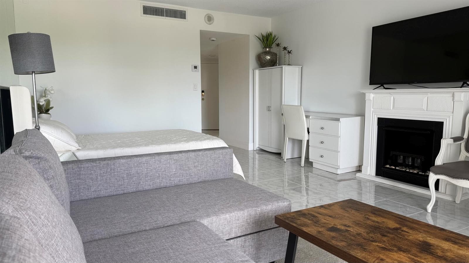 2600 N Flagler Drive 413 photo 3