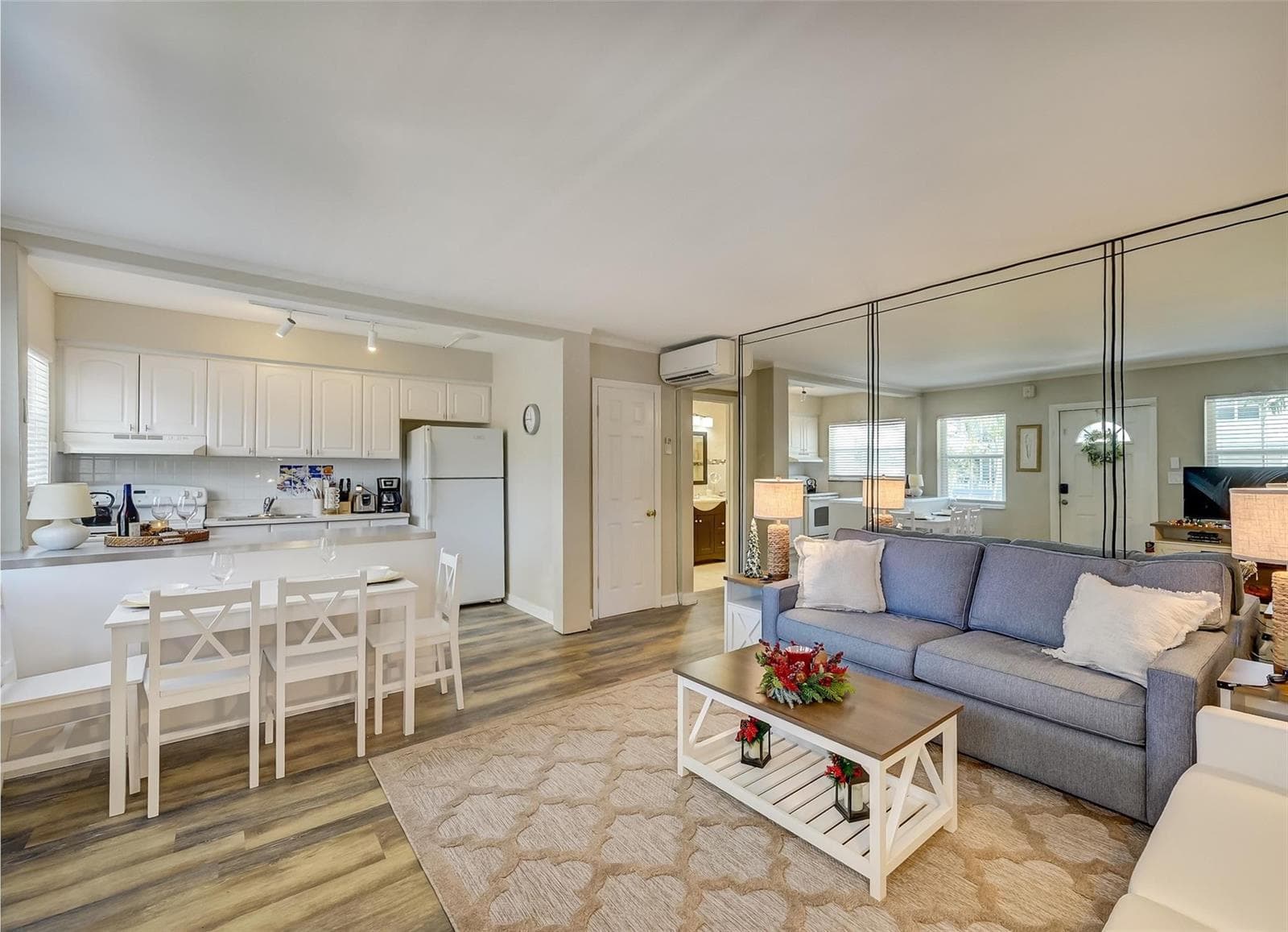 741 Bayshore Drive 32n photo 5