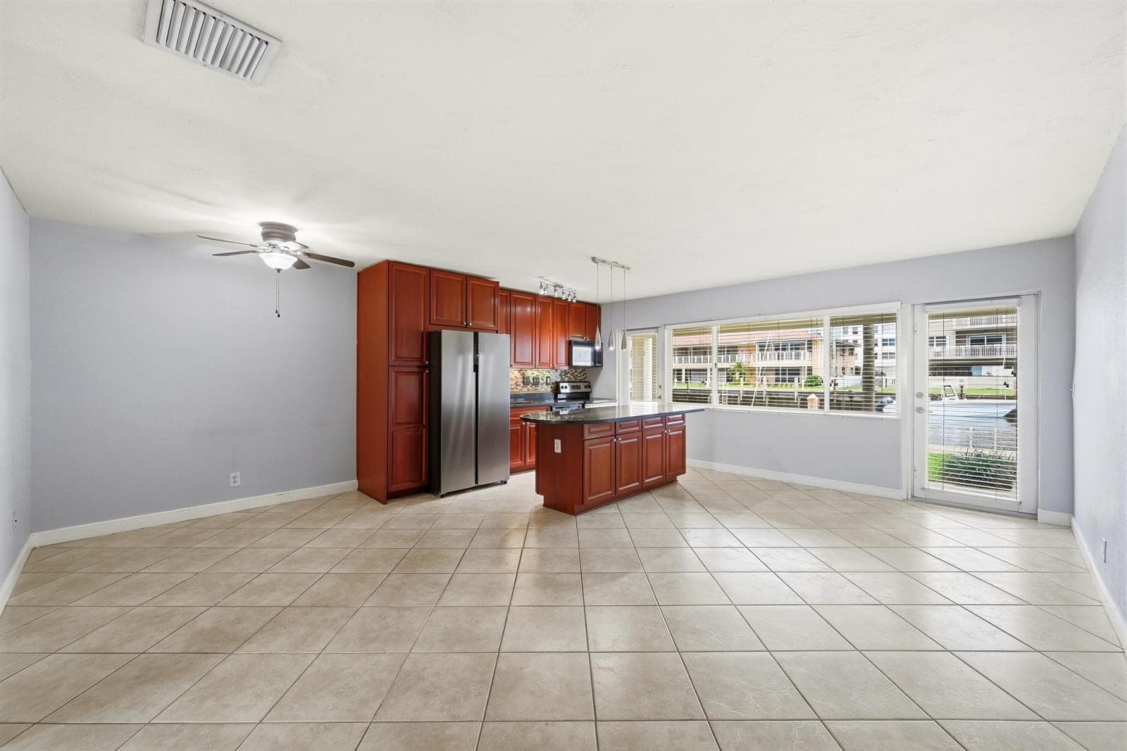 2881 NE 32nd Street 118 photo 4