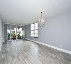 12 Royal Palm Way 6060 photo 9
