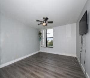 12 Royal Palm Way 6060 photo 19