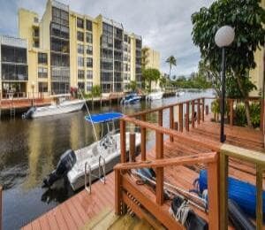 12 Royal Palm Way 6060 photo 25