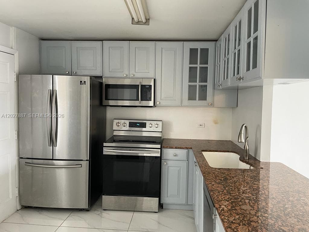 3545 NE 166th St 1004 photo 22