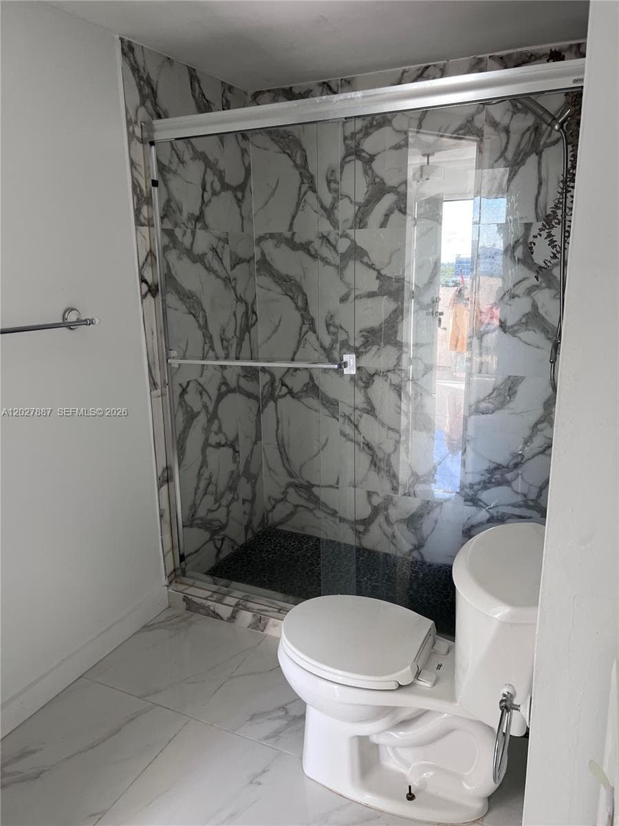 3545 NE 166th St 1004 photo 10