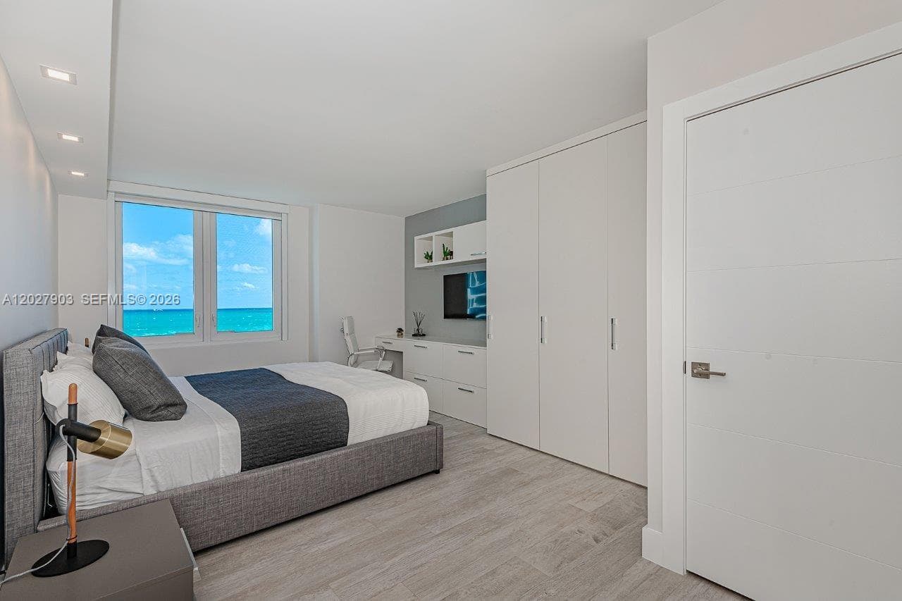 2301 Collins Ave 739 photo 17
