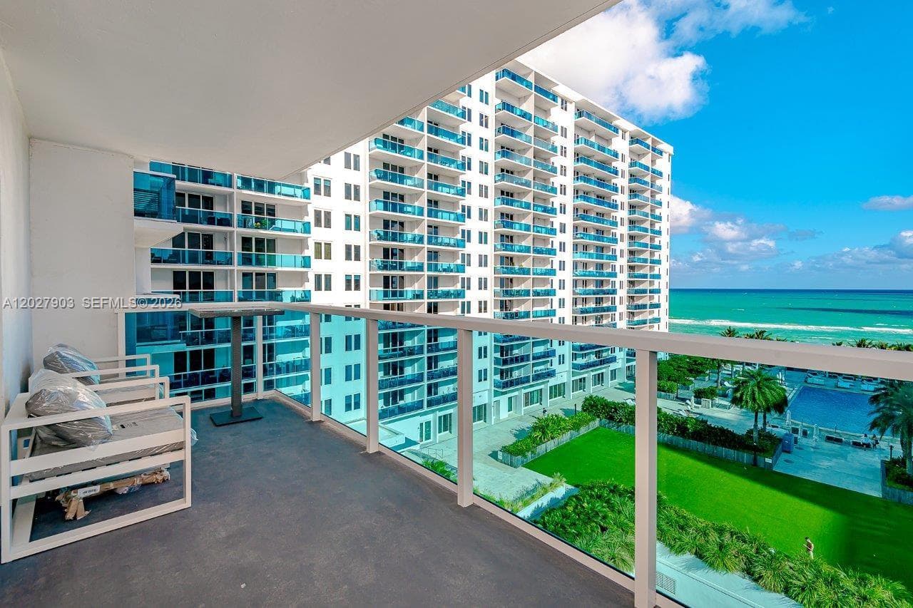 2301 Collins Ave 739 photo 10