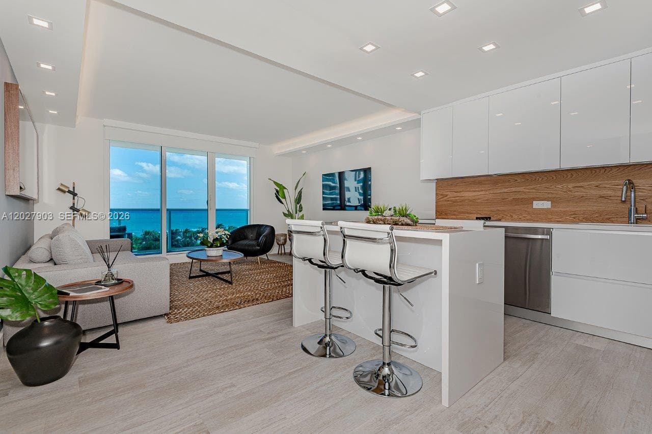 2301 Collins Ave 739 photo 15