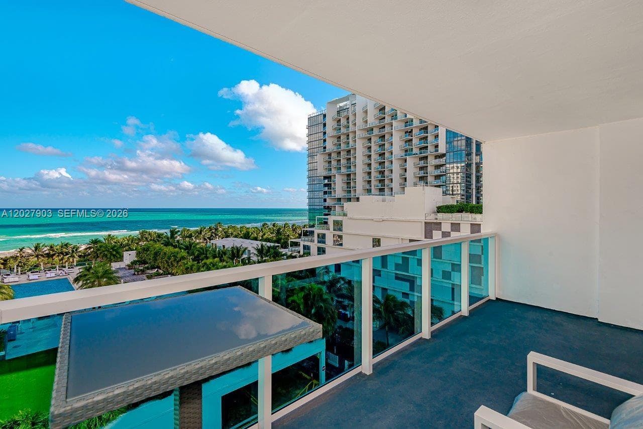 2301 Collins Ave 739 photo 11