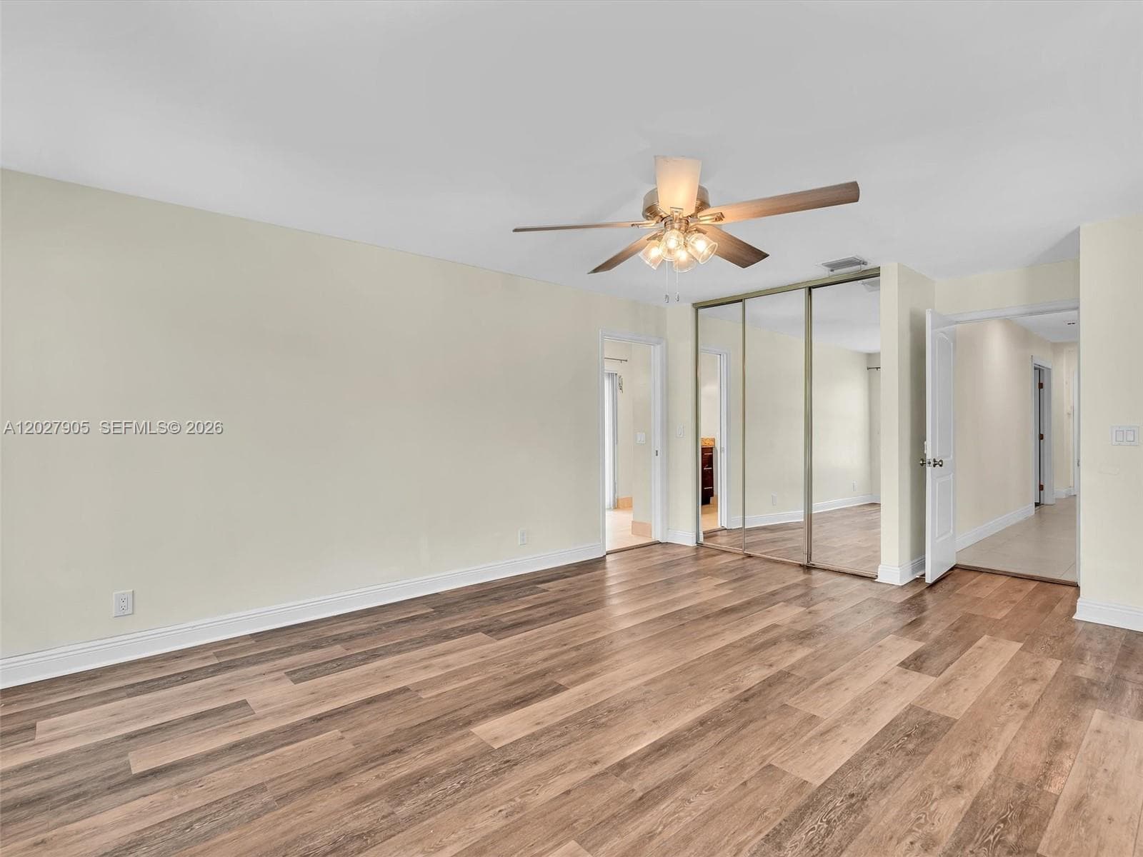 11690 Island Lakes Ln photo 13
