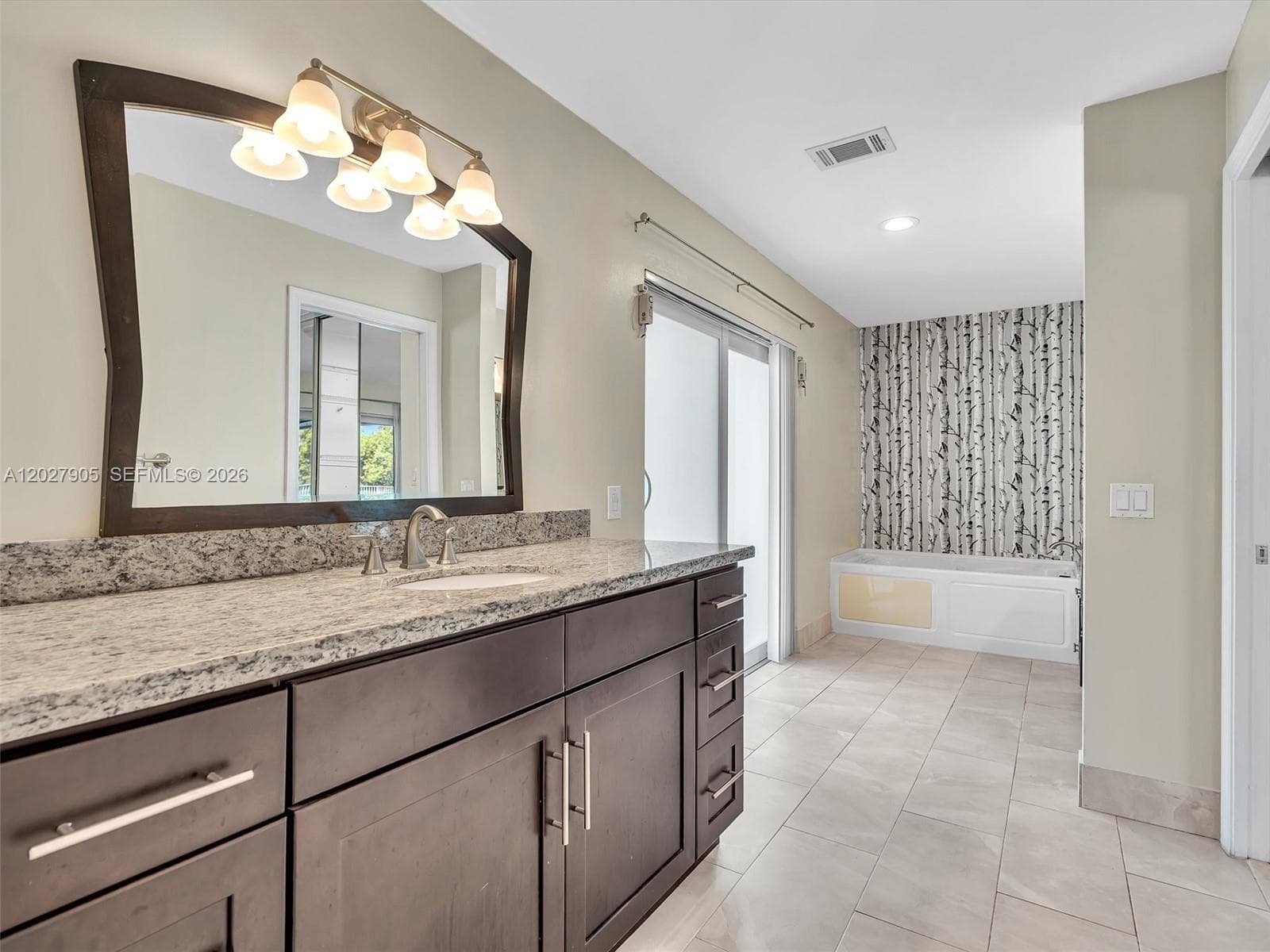 11690 Island Lakes Ln photo 17