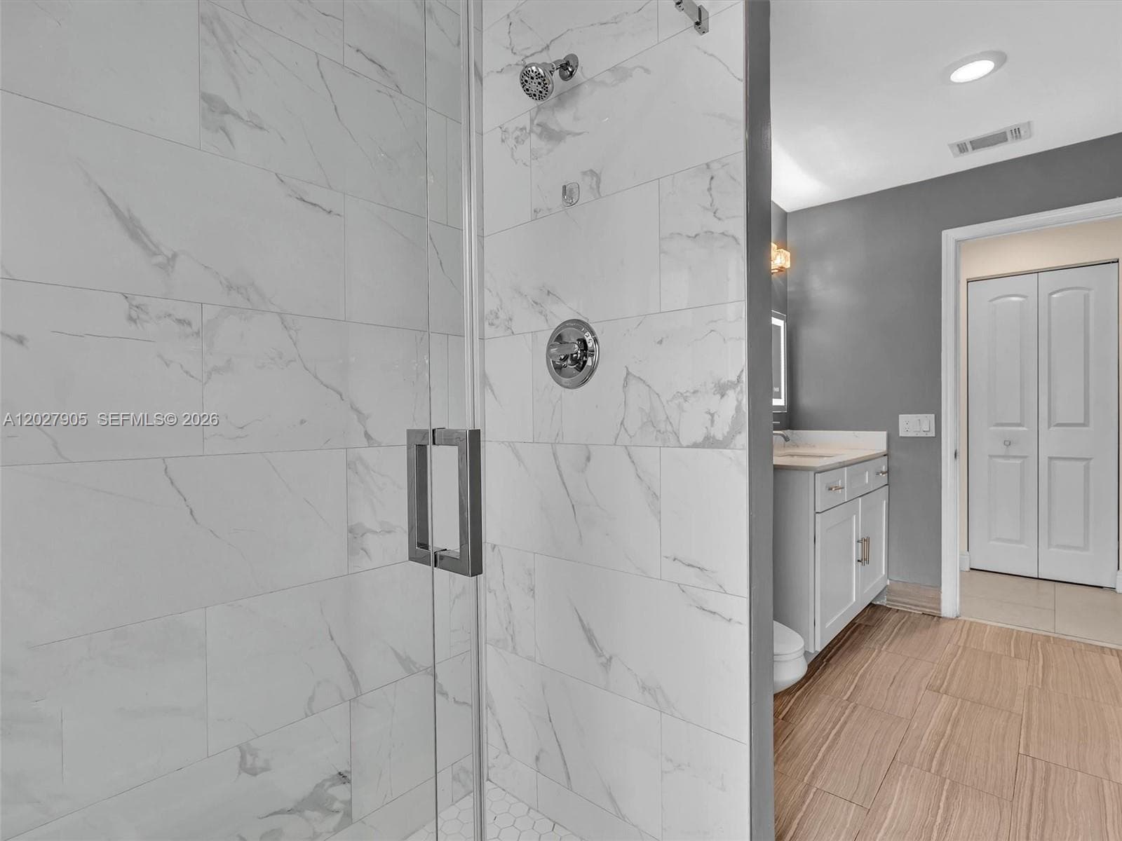 11690 Island Lakes Ln photo 24