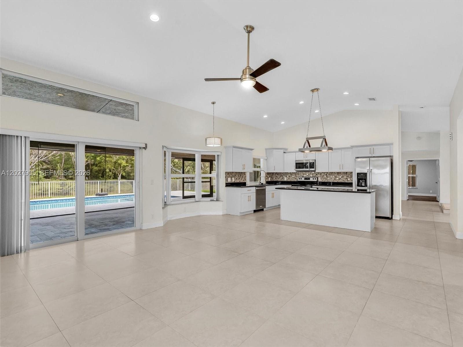 11690 Island Lakes Ln photo 10