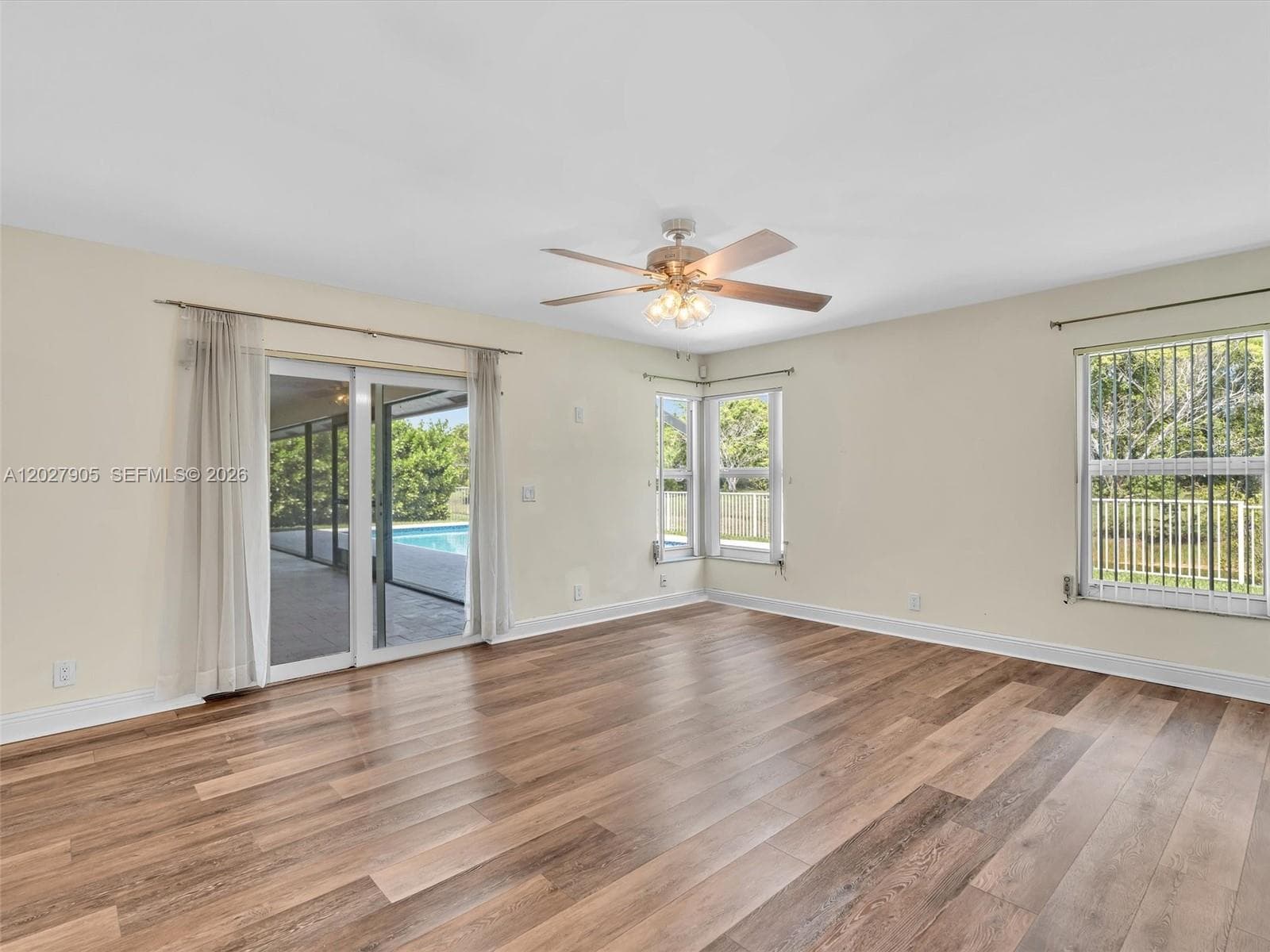 11690 Island Lakes Ln photo 15