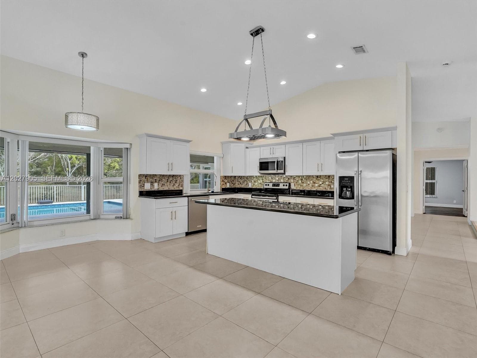 11690 Island Lakes Ln photo 8