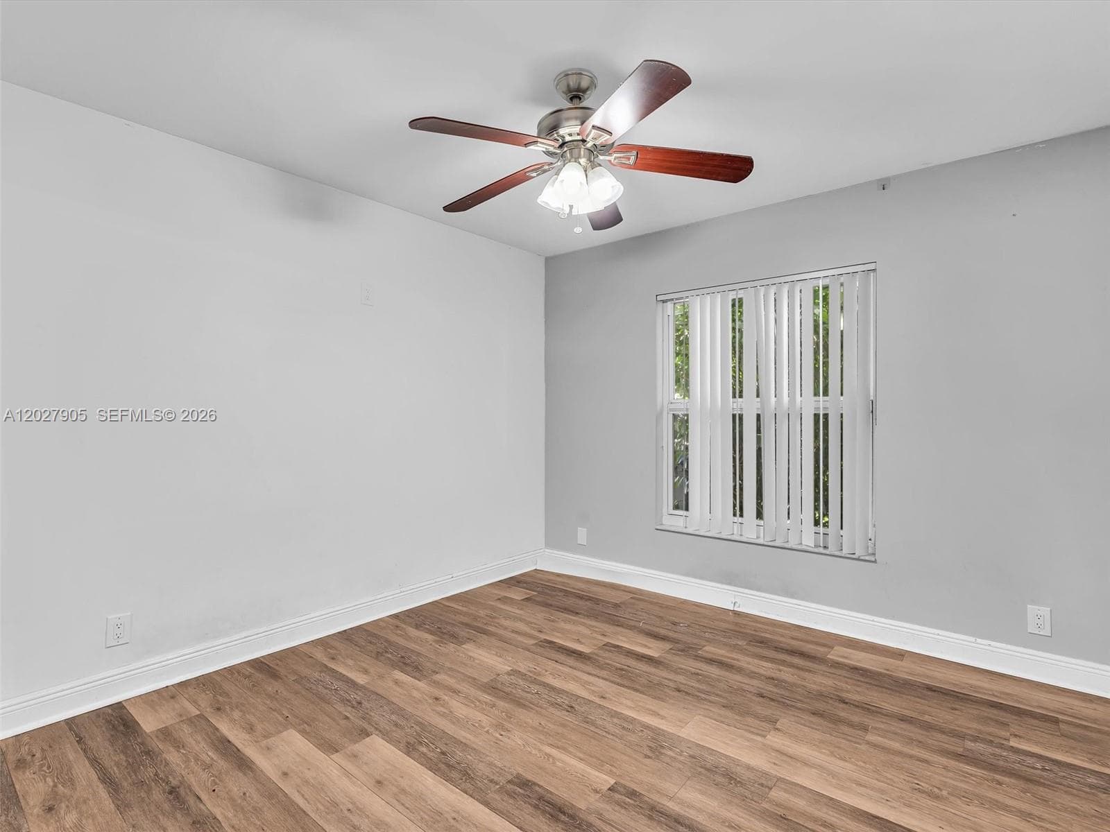 11690 Island Lakes Ln photo 25