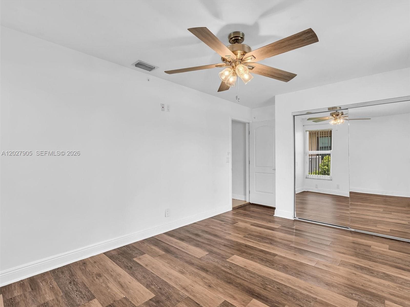 11690 Island Lakes Ln photo 21