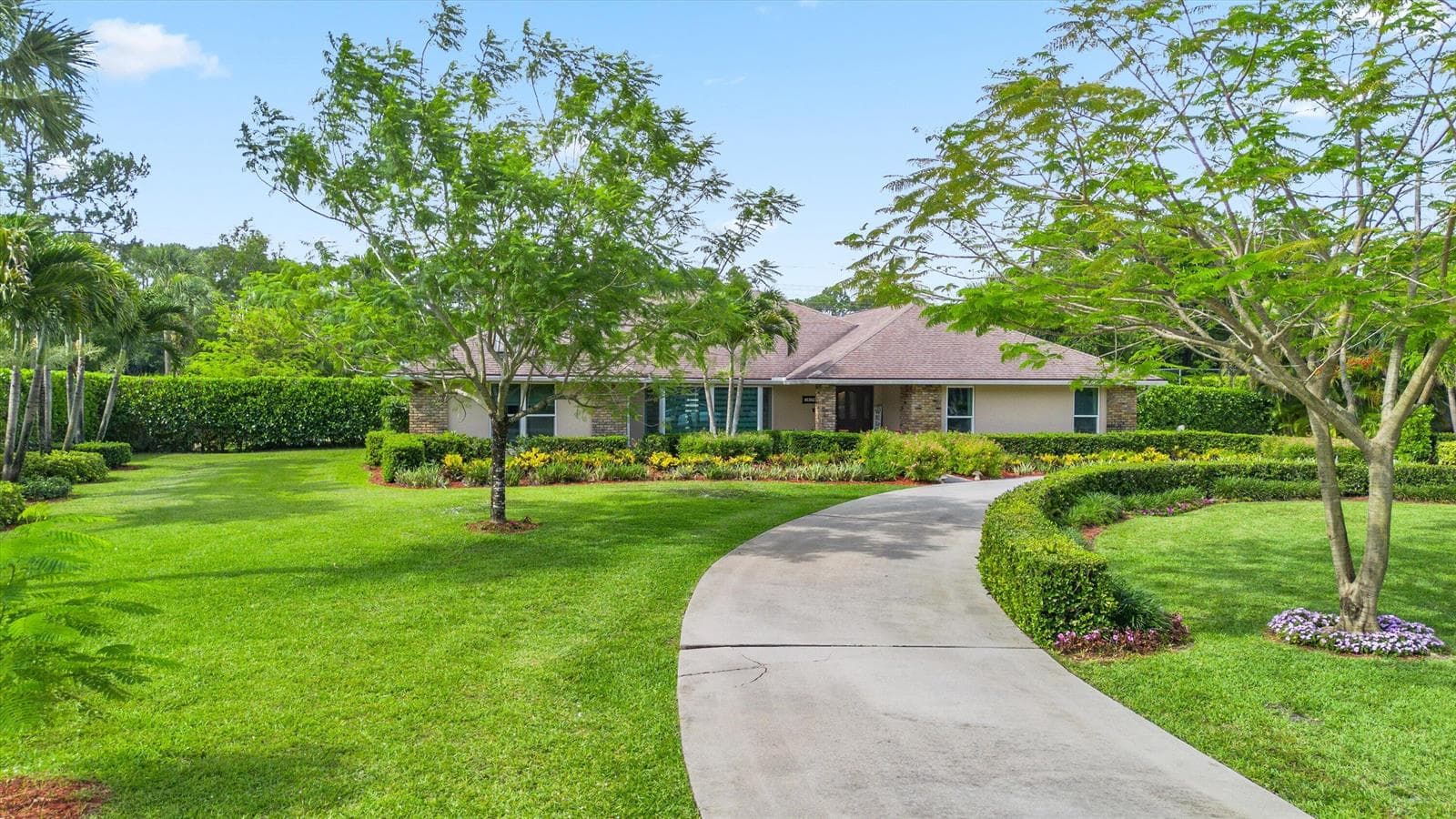 13175 Doubletree Circle photo 3