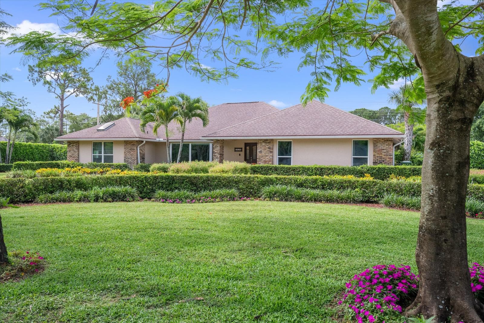 13175 Doubletree Circle photo 4