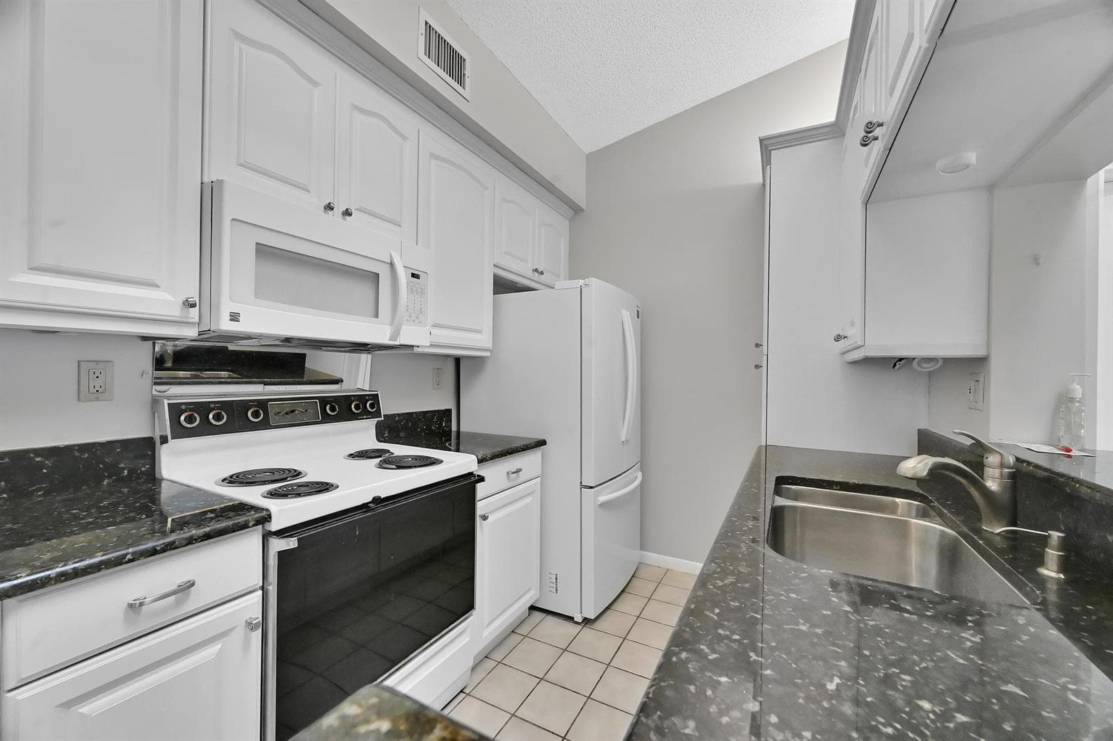 2516 SE Anchorage Cove H-3 photo 8