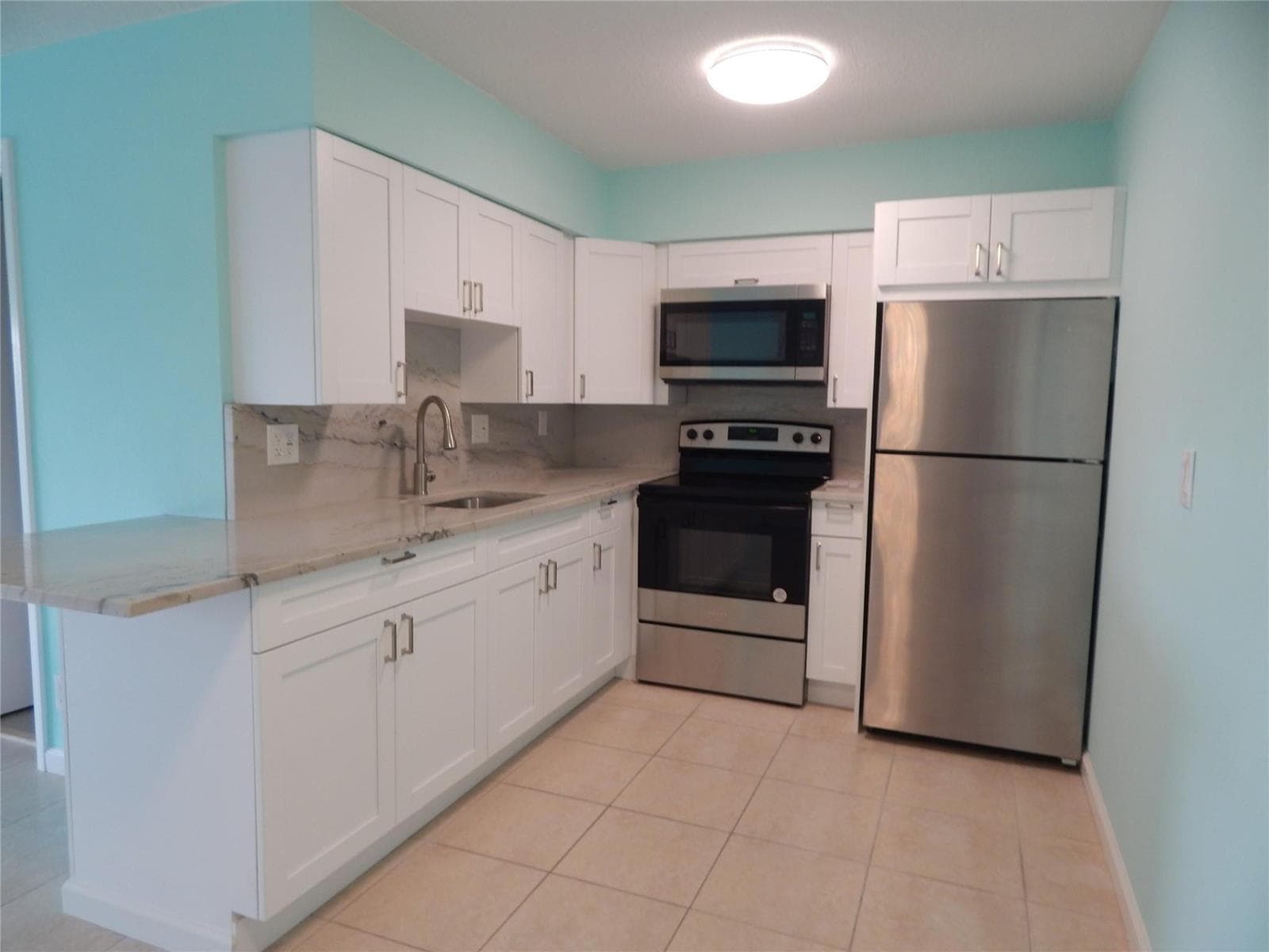 3220 Bayview Drive 314 photo 6