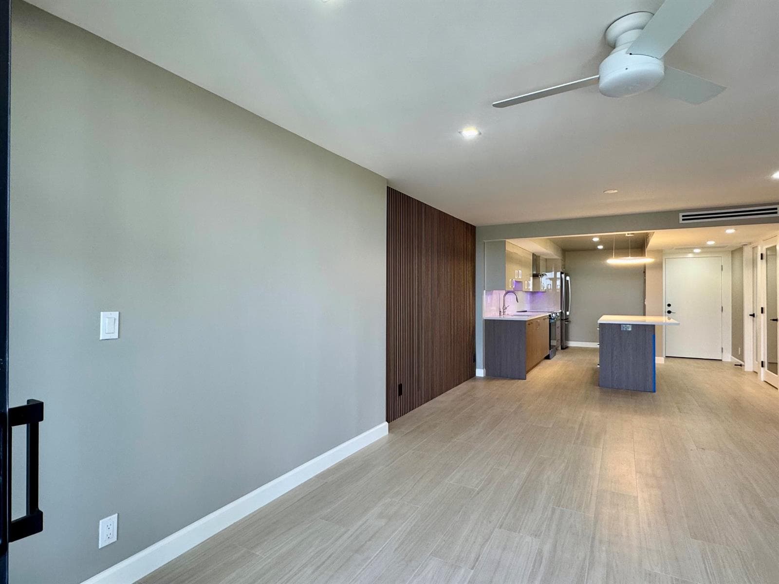 12 Royal Palm Way 6030 photo 7