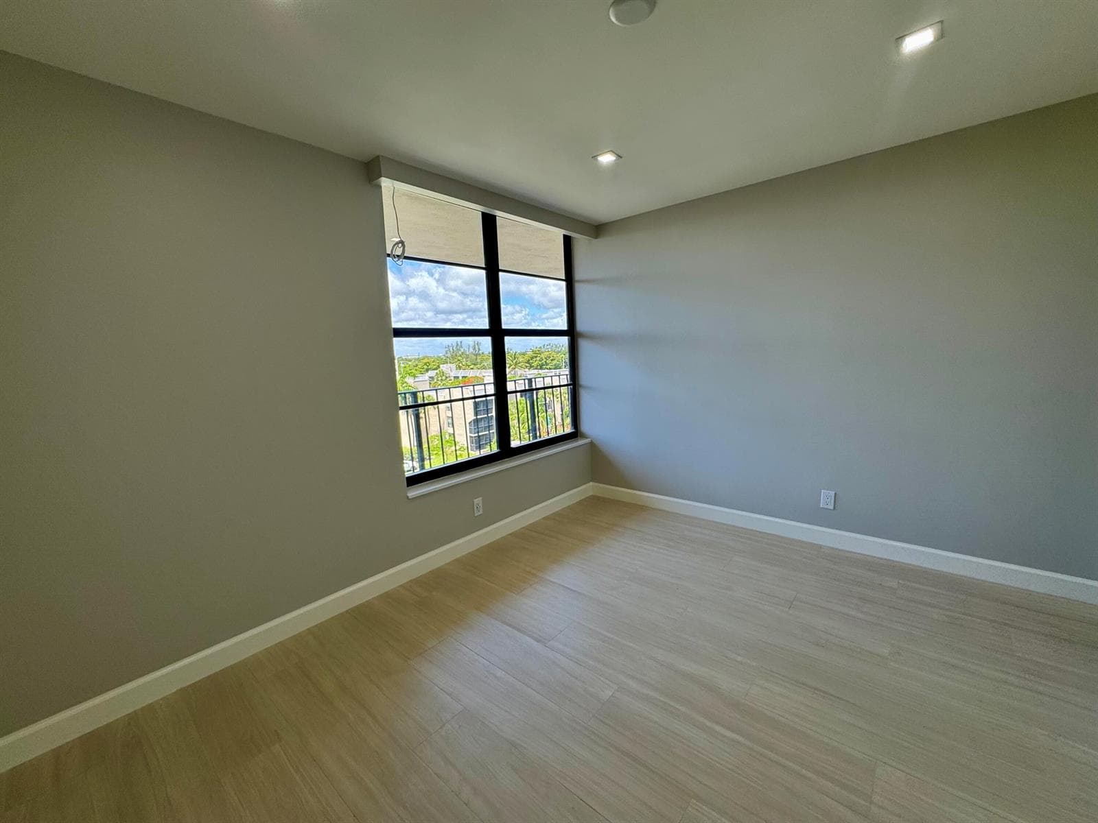 12 Royal Palm Way 6030 photo 18