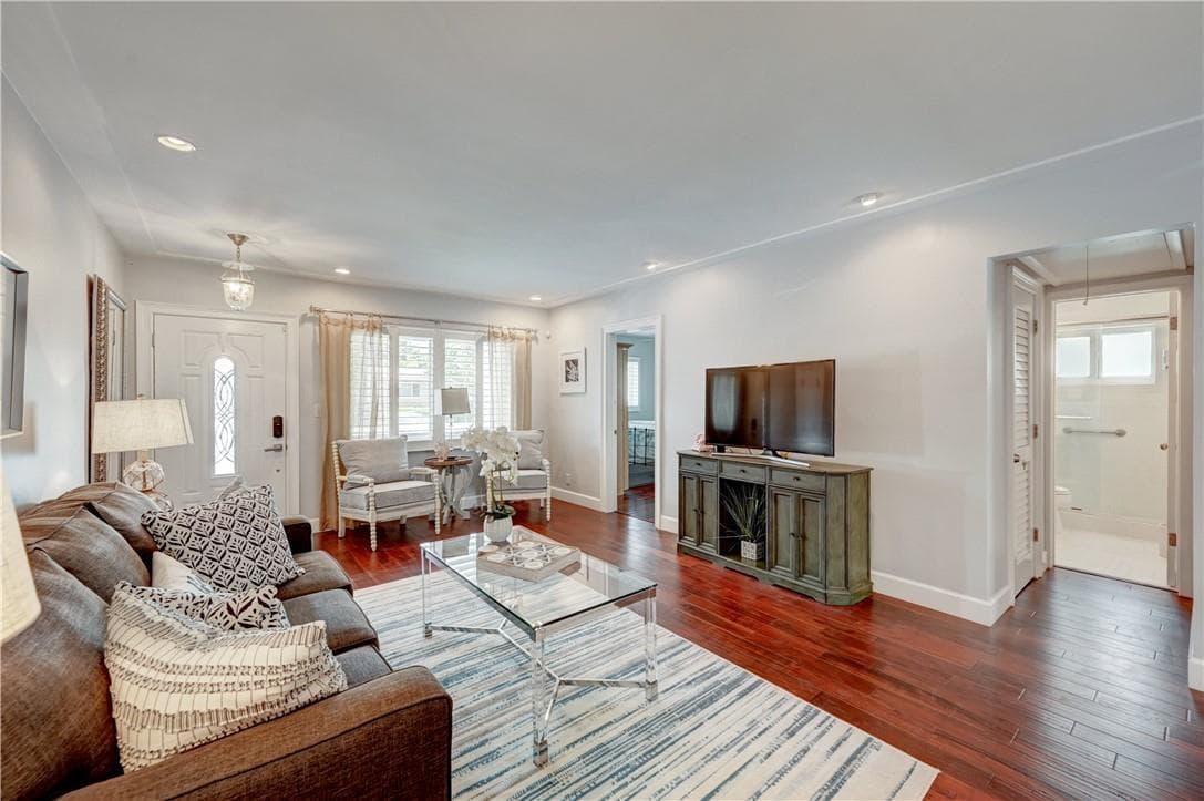 1844 SE 7th Street photo 13