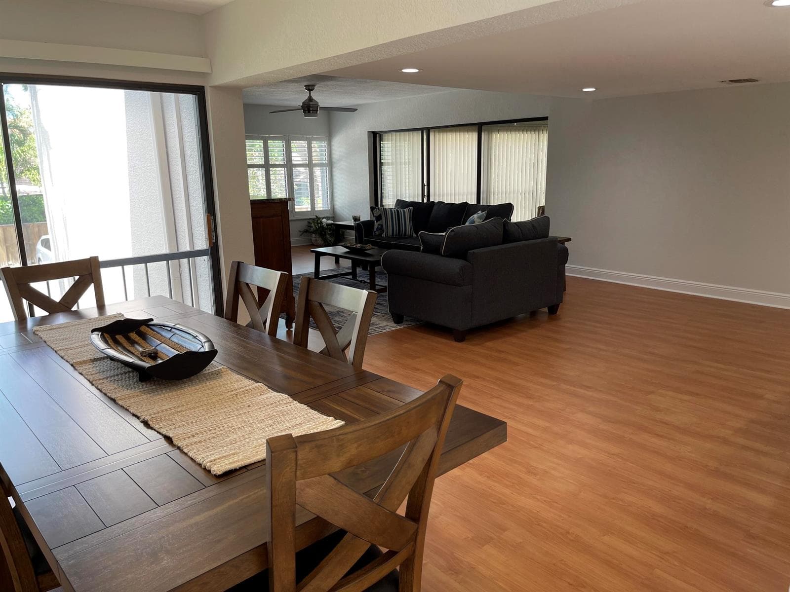 1660 Twelve Oaks Way 203 photo 8