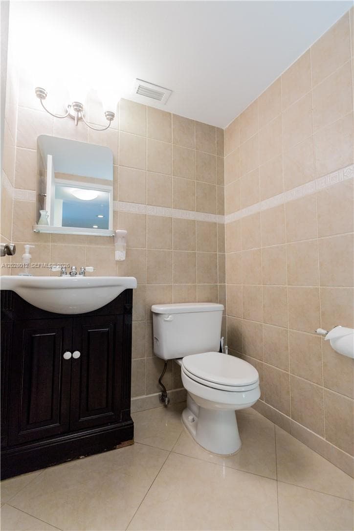 3725 S Ocean Dr 1003 photo 8