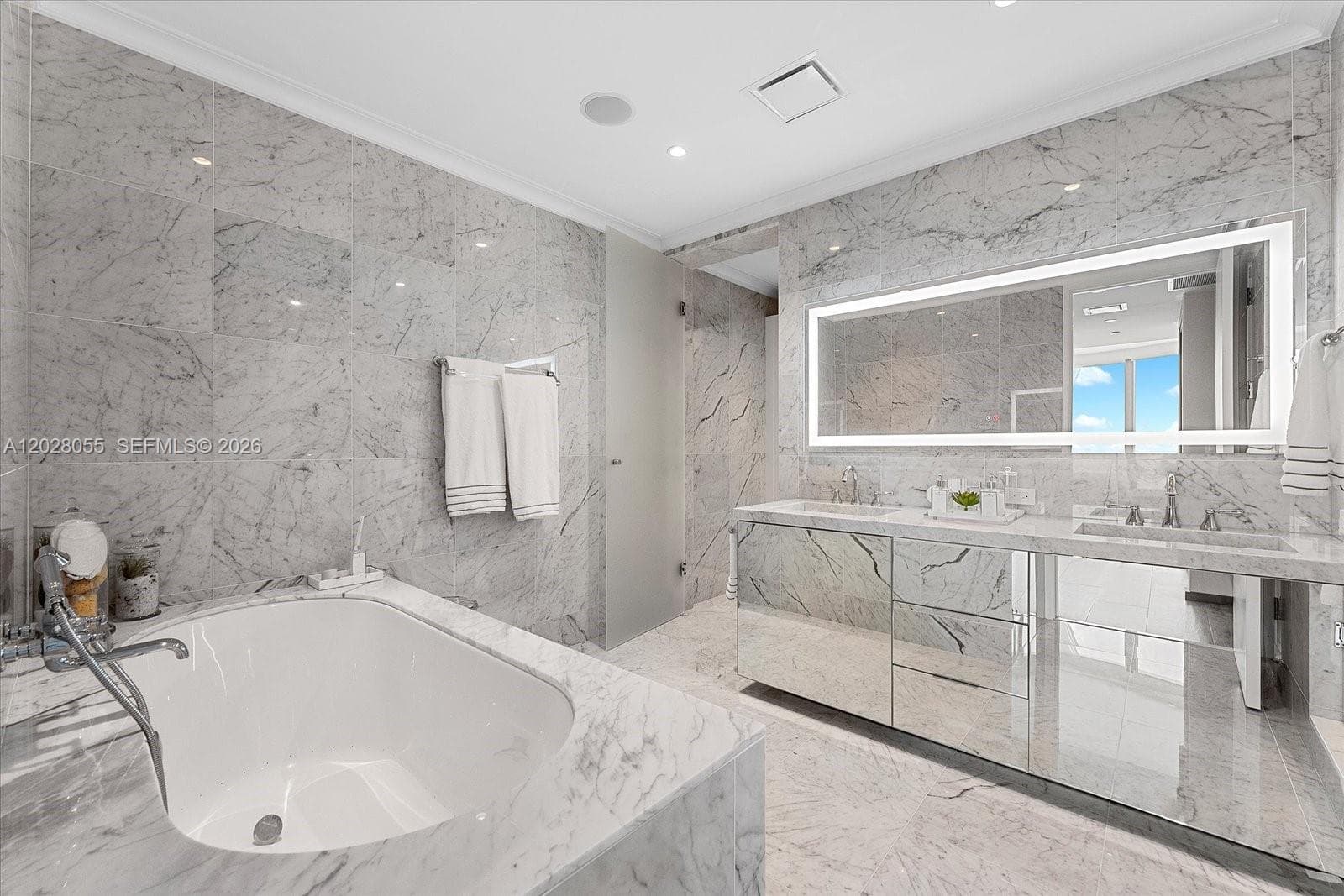 15701 Collins Ave 3101 photo 19